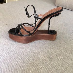 Beautiful Alaia shoes in need of a fun night out !